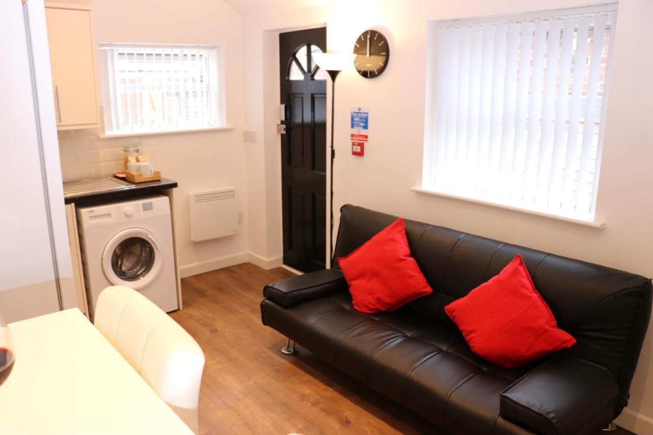 Modern Newgate Apartments - Convenient Location, Close To All Local Amenities Stoke-on-Trent Exterior photo