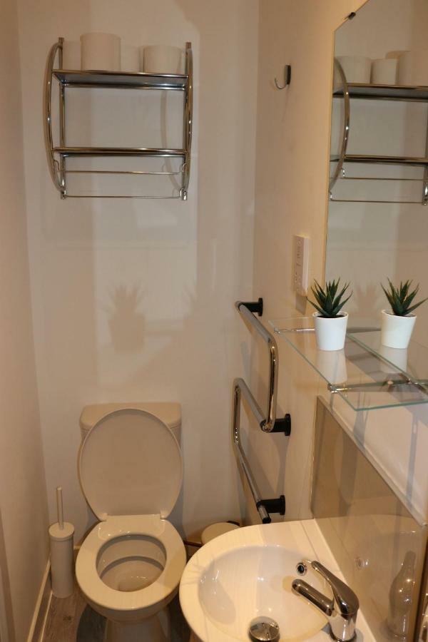 Modern Newgate Apartments - Convenient Location, Close To All Local Amenities Stoke-on-Trent Exterior photo